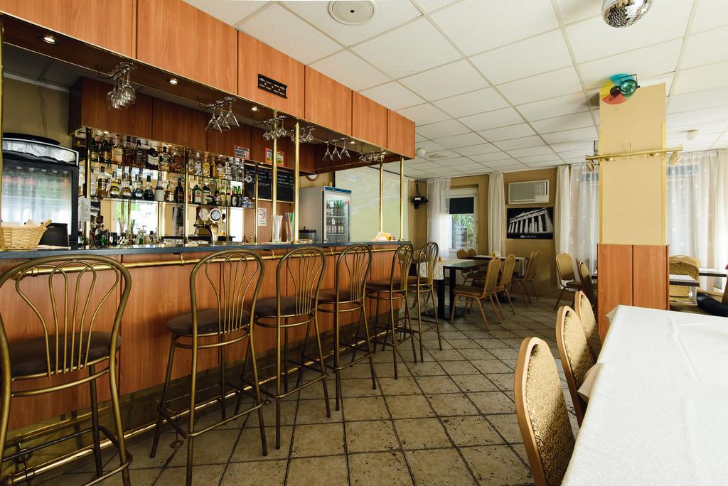 Pokoje Goscinne Akropol Poznan Exterior photo